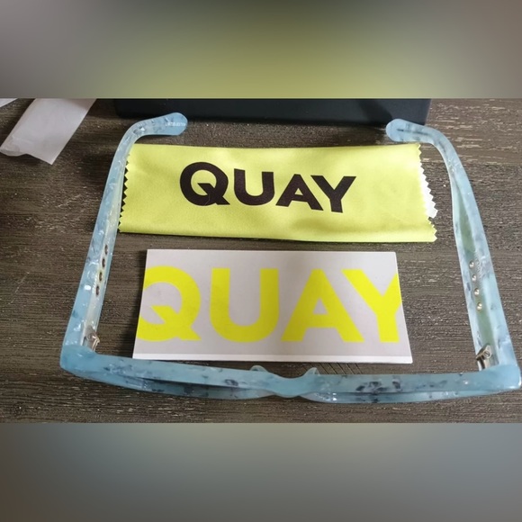 NEW Quay sold out limited edition No Apologies sunglasses 🕶️. - Picture 4 of 5